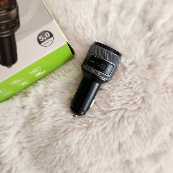 NIB Wireless Hands-free Car Kit - Picture 2 of 4